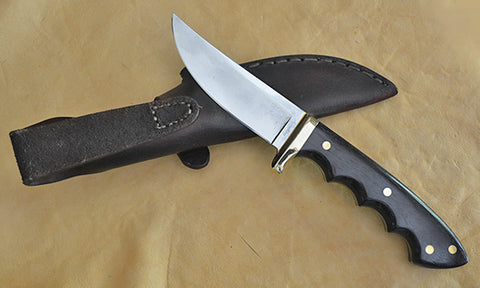 Boye-made L6 Sawblade Steel 4" Hunter/Skinner with Standing Grizzly Custom Etching, circa 1977.