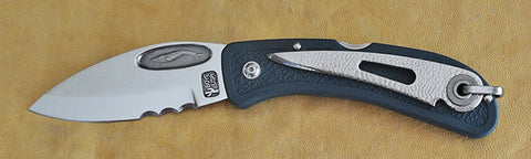 Boye Cobalt Blue Whale Lockback Folding Pocket Knife with Blue Handle & Marlin Spike.