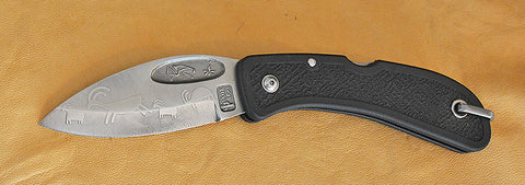 Boye Bow Hunter Lockback Folding Pocket Knife with 'Goats' Etching and Black Zytel Handle.