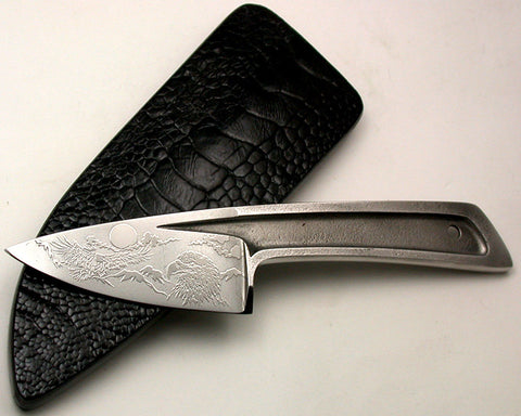 Boye Basic 2 with 'Eagles' Etching & Black Ostrich Sheath.