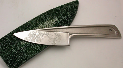 Boye Basic 3 with 'Dragon' Etching and Green Stingray Eye Sheath.