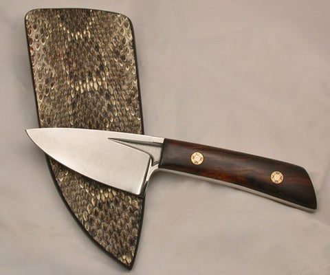 Boye Basic 2 with Handle and Plain Etched Blade.